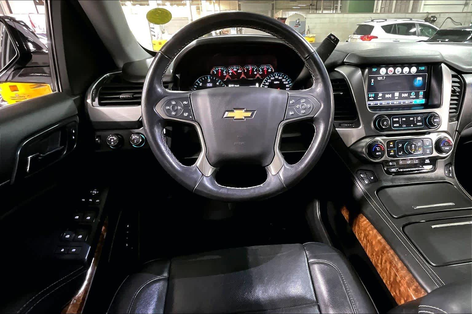 Used 2019 Chevrolet Suburban Premier AWD/4WD image 6