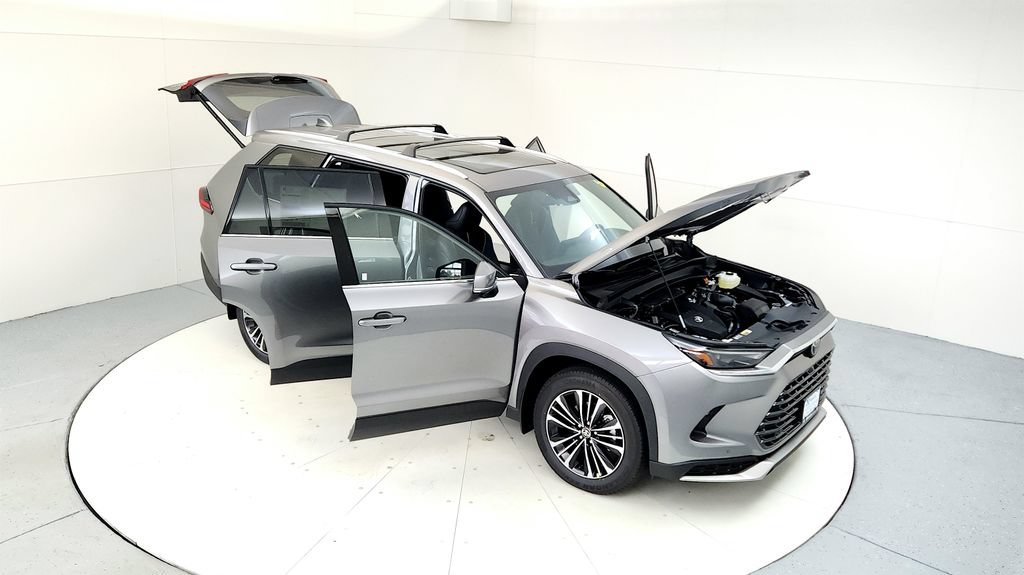 Certified 2025 Toyota Grand Highlander AWD Hybrid image 20