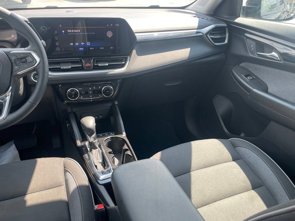 Used 2024 Chevrolet TrailBlazer LT w/ Convenience Package FWD image 22