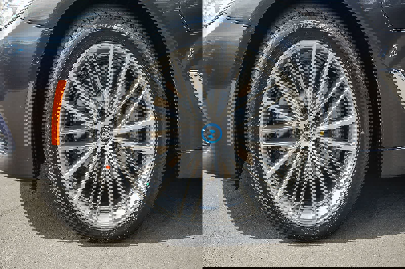 Used 2019 BMW 530e image 8