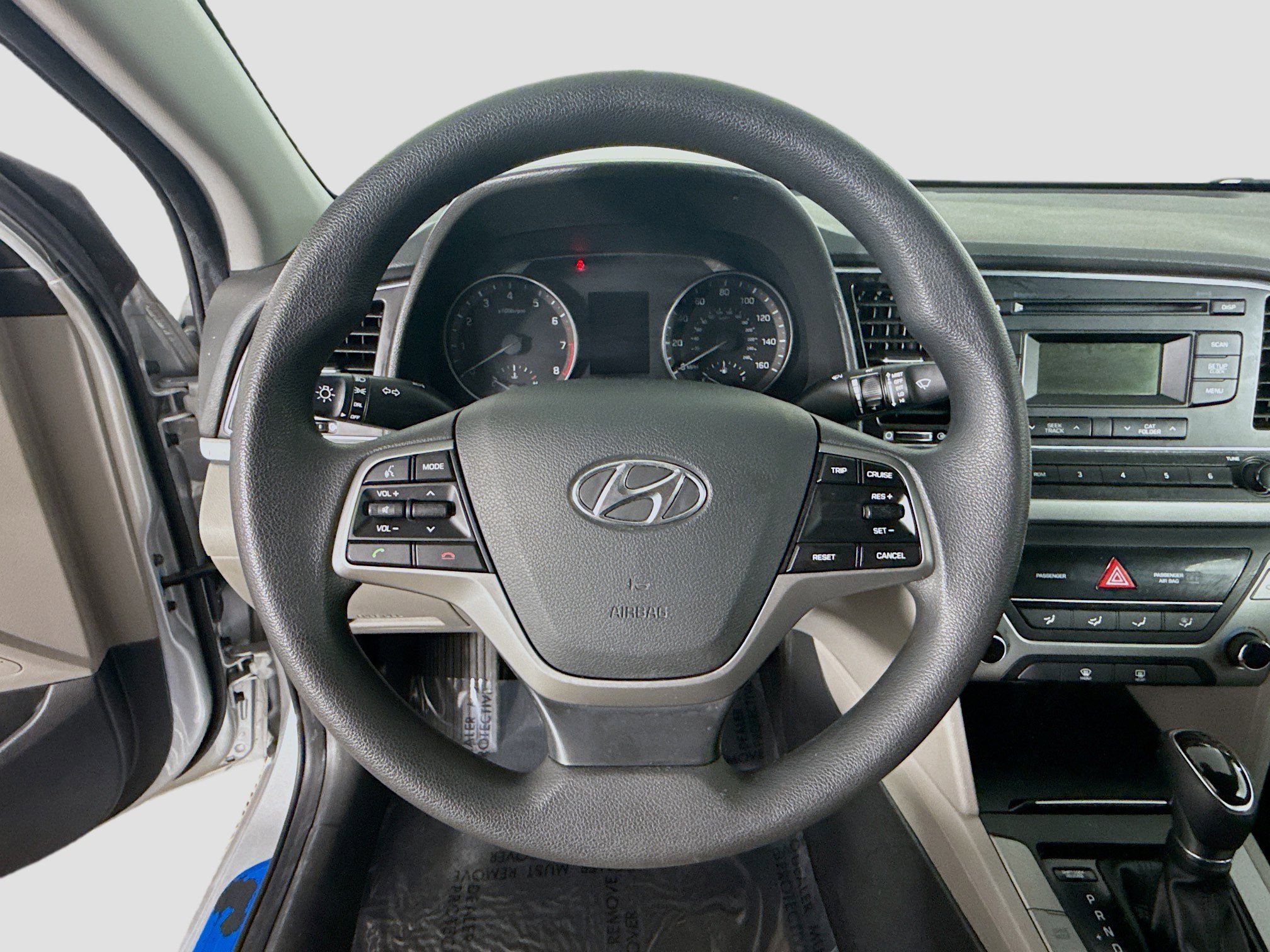 Used 2017 Hyundai Elantra SE w/ Cargo Package image 13