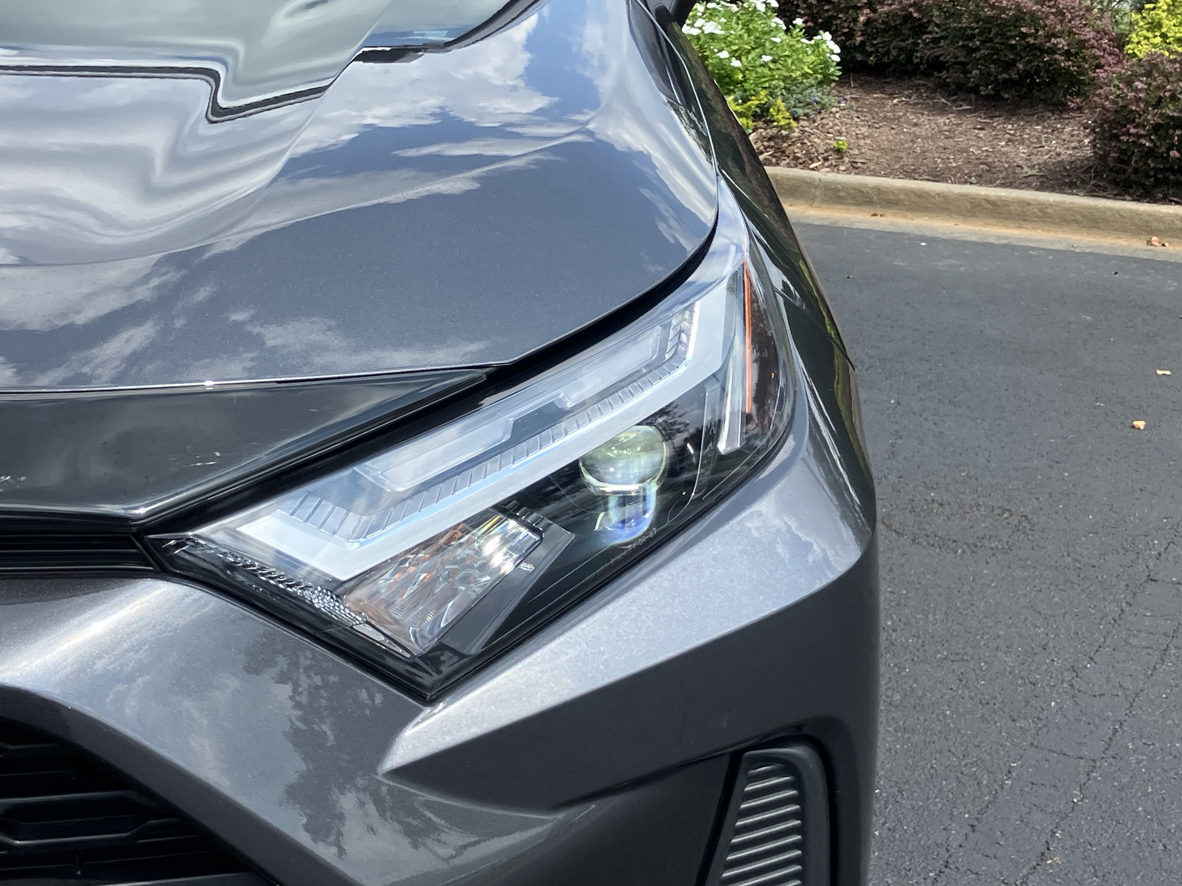 Used 2023 Toyota RAV4 XLE w/ Convenience Package FWD image 5