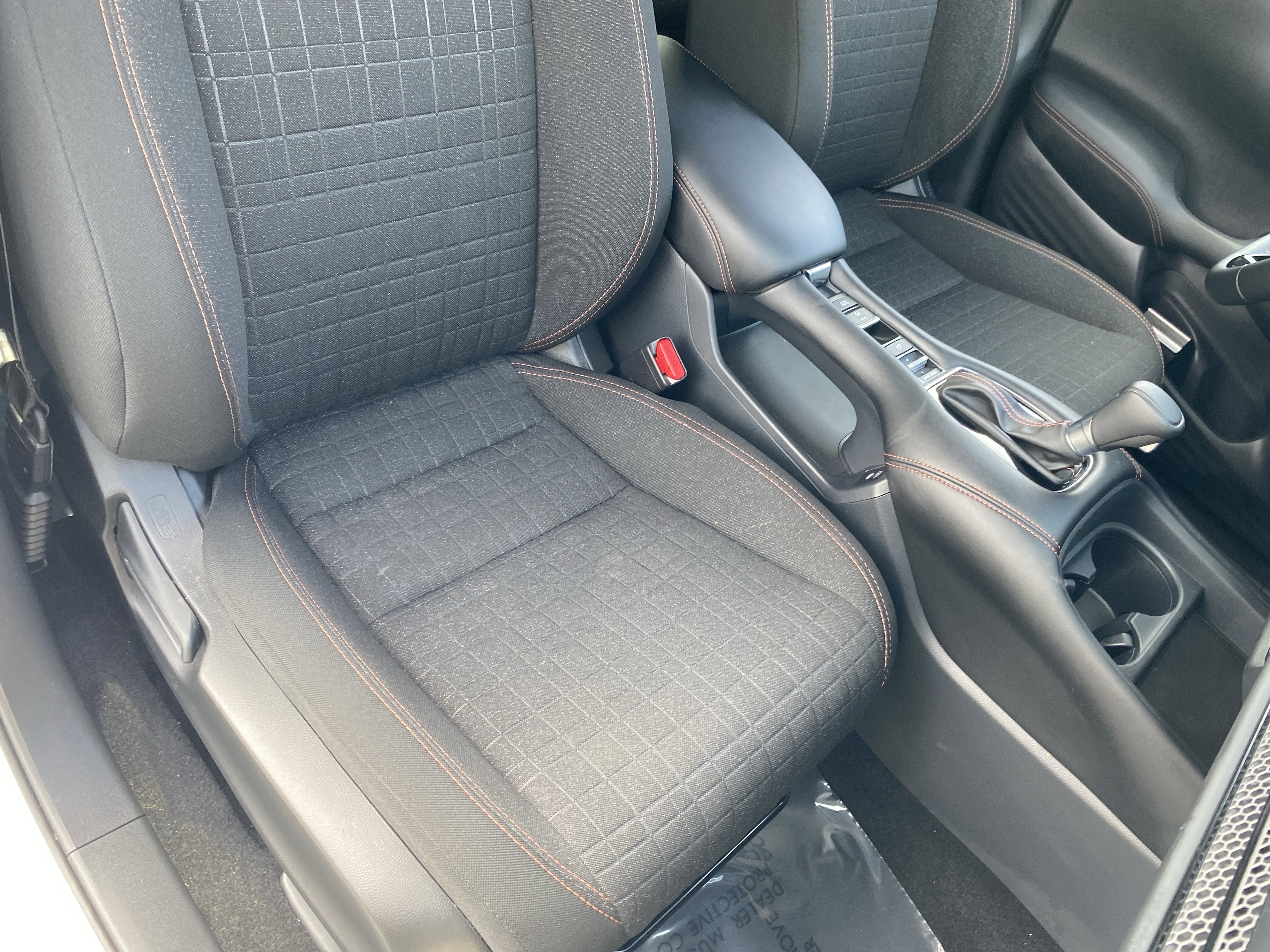 Certified 2025 Honda HR-V Sport image 8