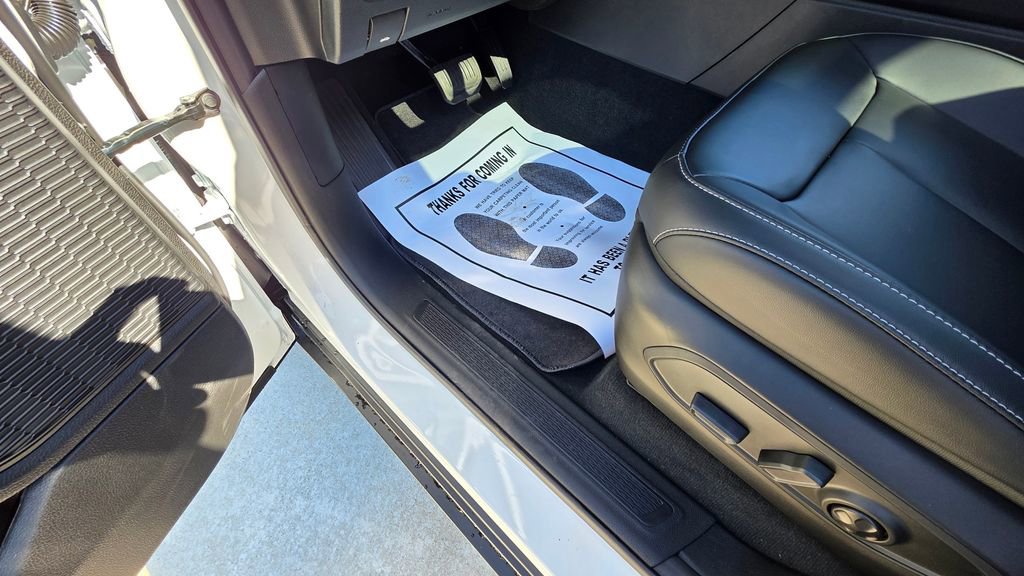 New 2025 Jeep Grand Cherokee Limited w/ Black Appearance Package image 23