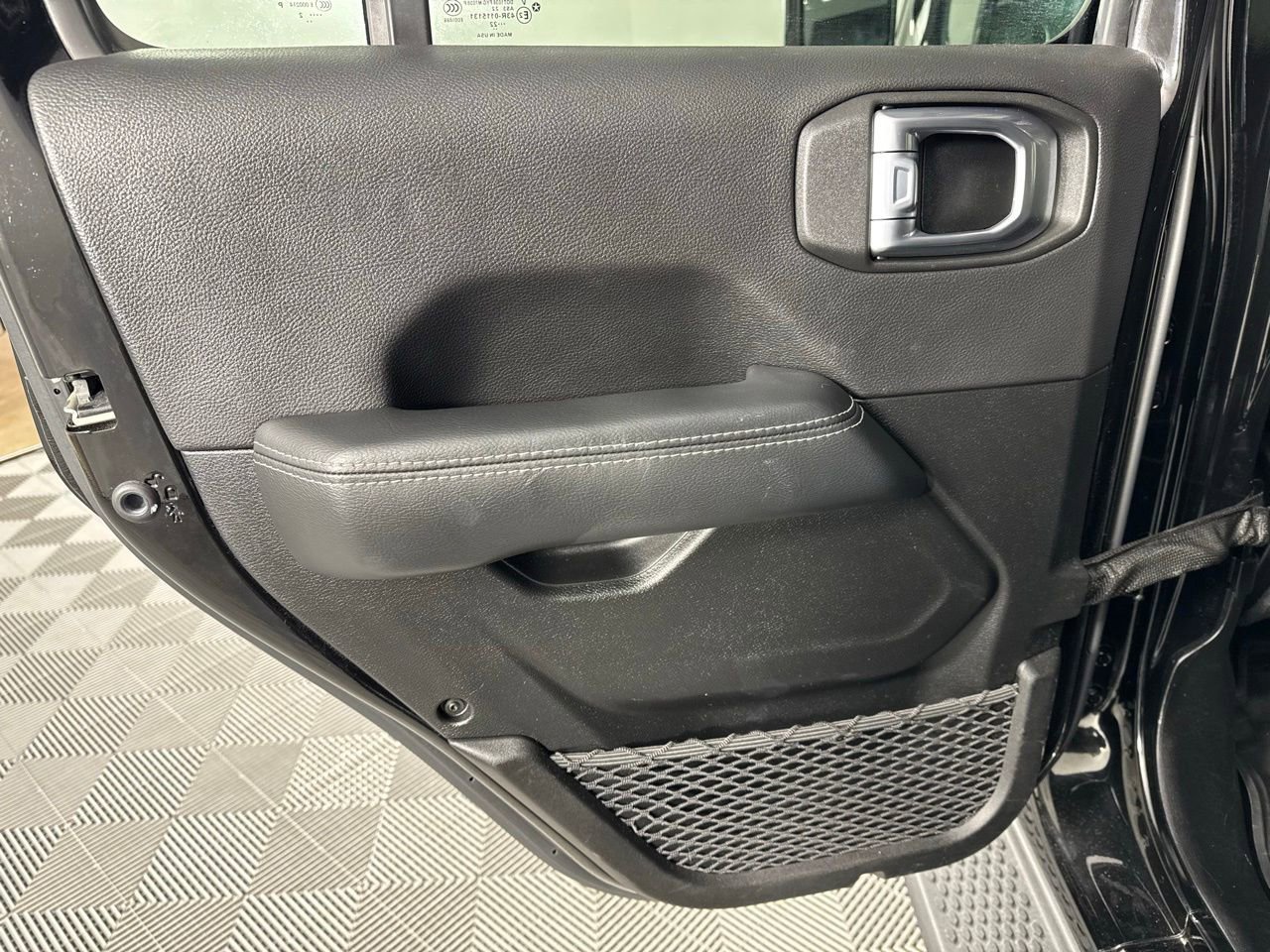 Used 2022 Jeep Wrangler Unlimited Sahara w/ Dual Top Group image 25