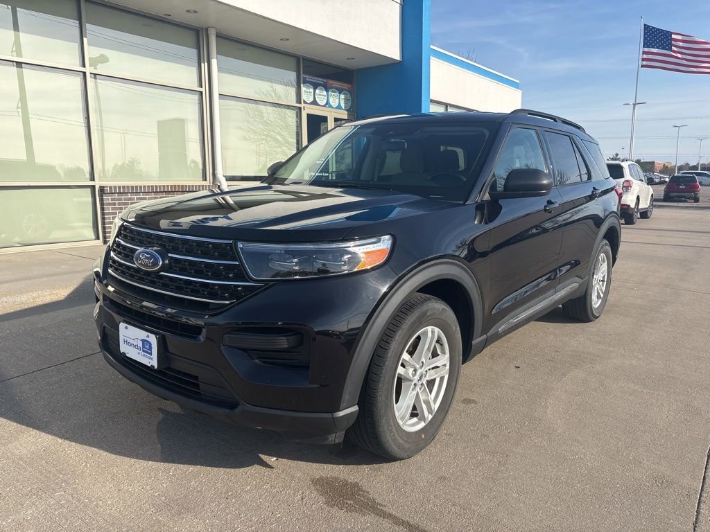 Used 2021 Ford Explorer XLT image 1