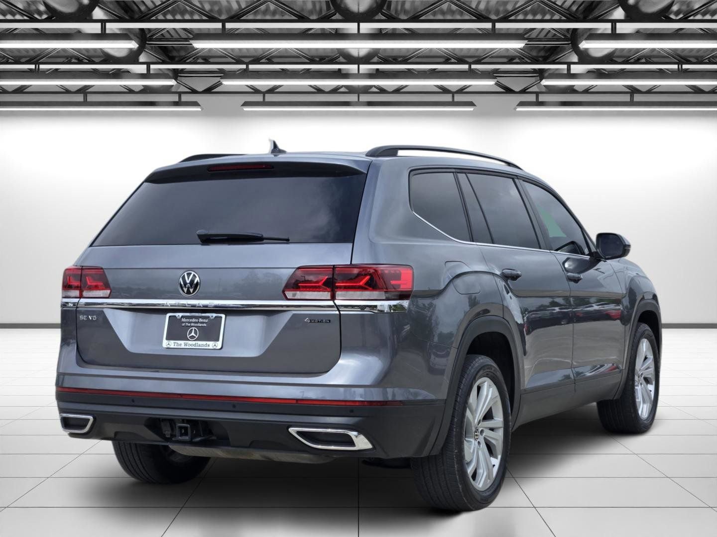 Used 2023 Volkswagen Atlas SE w/ Panoramic Sunroof Package image 7