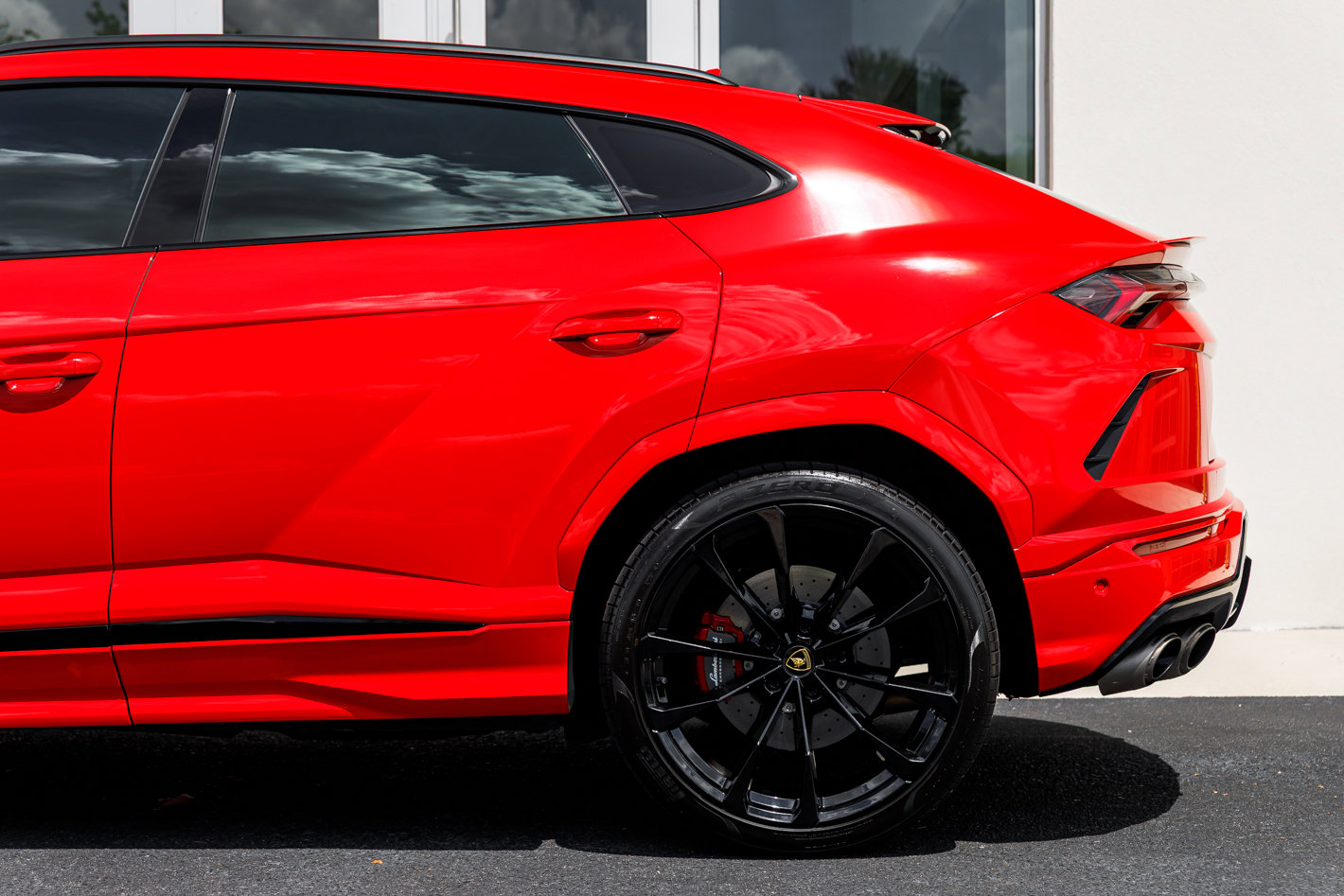 Used 2022 Lamborghini Urus AWD/4WD image 6