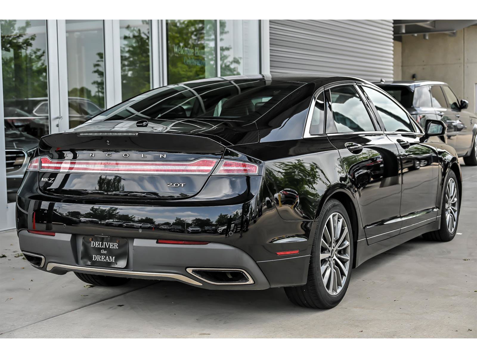 Used 2019 Lincoln MKZ Premiere FWD image 8