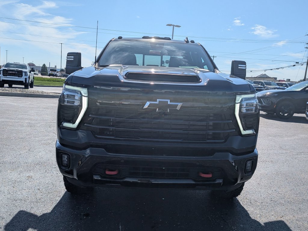 New 2026 Chevrolet Silverado 2500 LT w/ Trail Boss Package AWD/4WD image 2