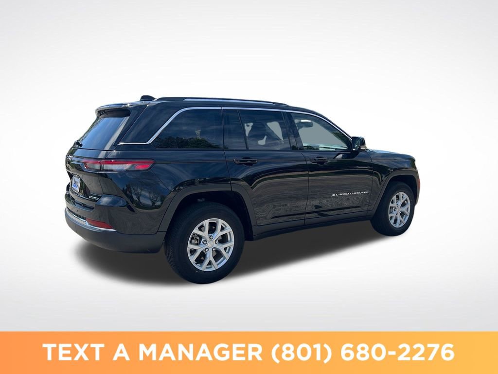 Used 2023 Jeep Grand Cherokee Limited w/ Trailer Tow Prep Group (B) AWD/4WD image 5