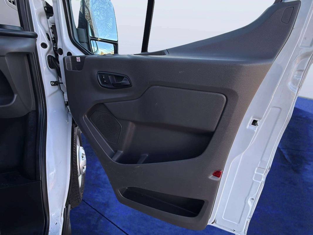 Used 2020 Ford Transit 150 Low Roof AWD image 15