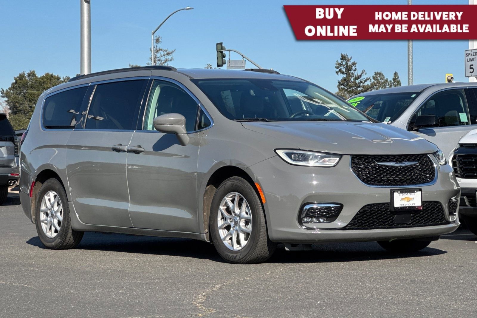 Used 2022 Chrysler Pacifica Touring-L