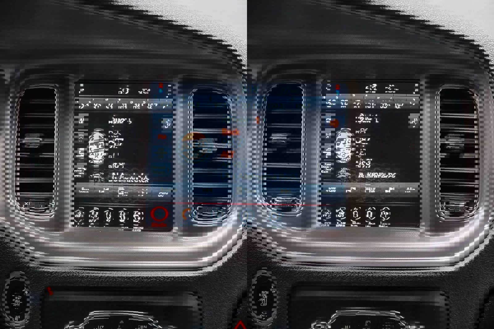 Used 2023 Dodge Charger SXT image 14