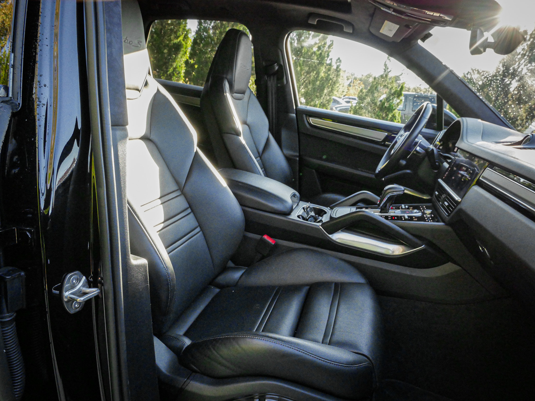 Used 2021 Porsche Cayenne Turbo S image 33