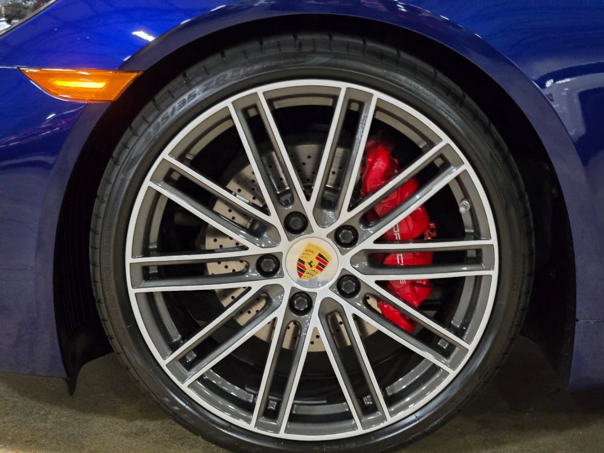 Used 2021 Porsche 718 Cayman S RWD image 19