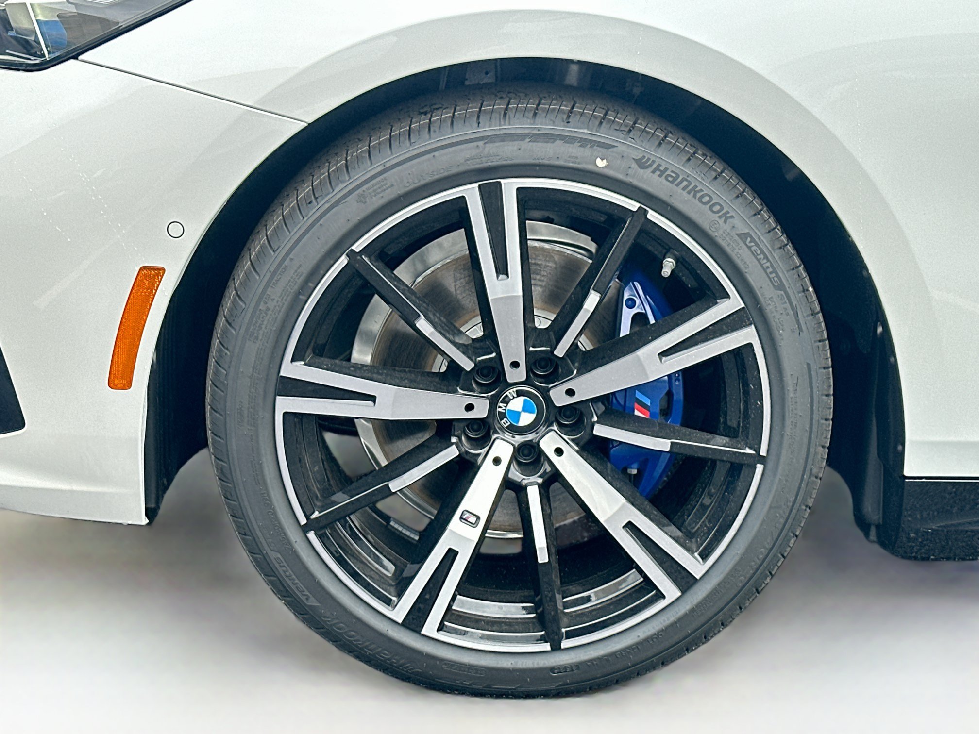 New 2026 BMW 530i w/ M Sport Package RWD image 27
