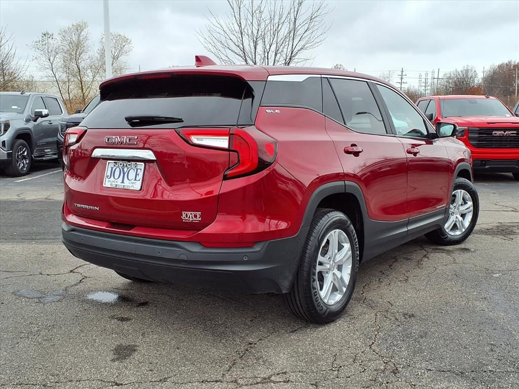 Certified 2022 GMC Terrain SLE image 30