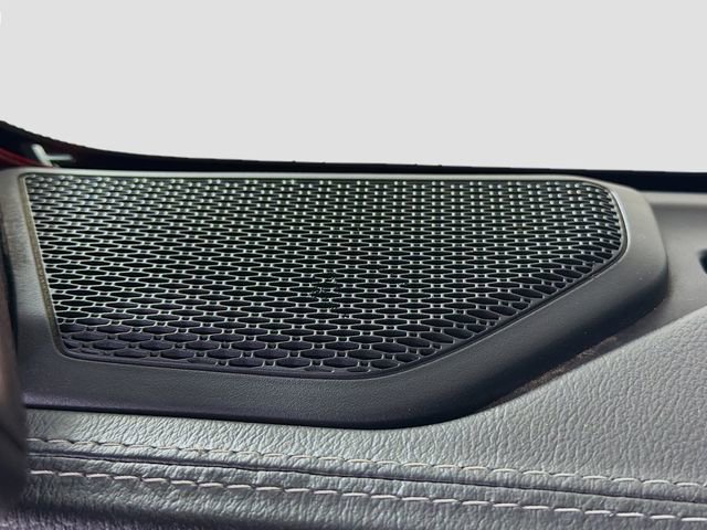 Used 2018 Jeep Wrangler Unlimited Sahara w/ Uconnect 4C Nav & Sound Group image 20