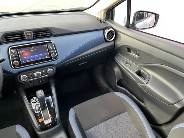 Used 2025 Nissan Versa SV FWD image 9