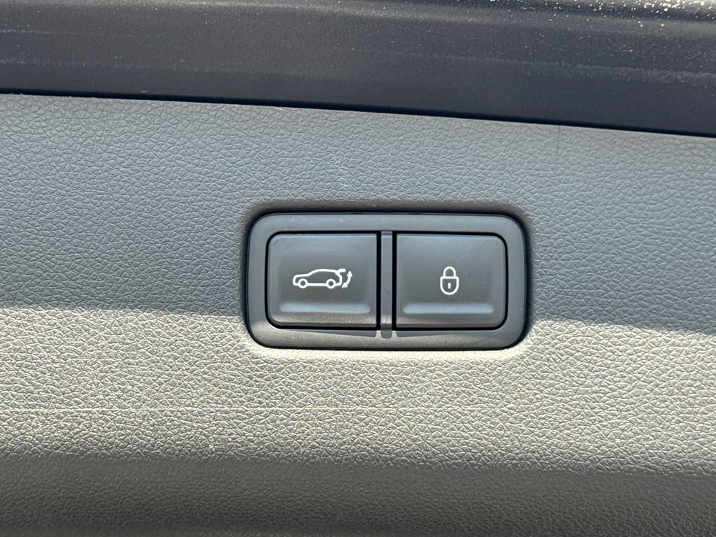 Used 2026 Genesis GV70 2.5T Advanced image 19