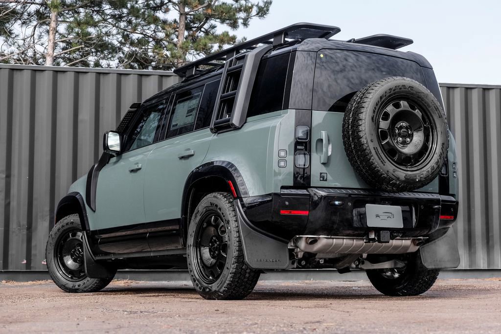 New 2026 Land Rover Defender 110 Trophy Edition AWD/4WD image 2