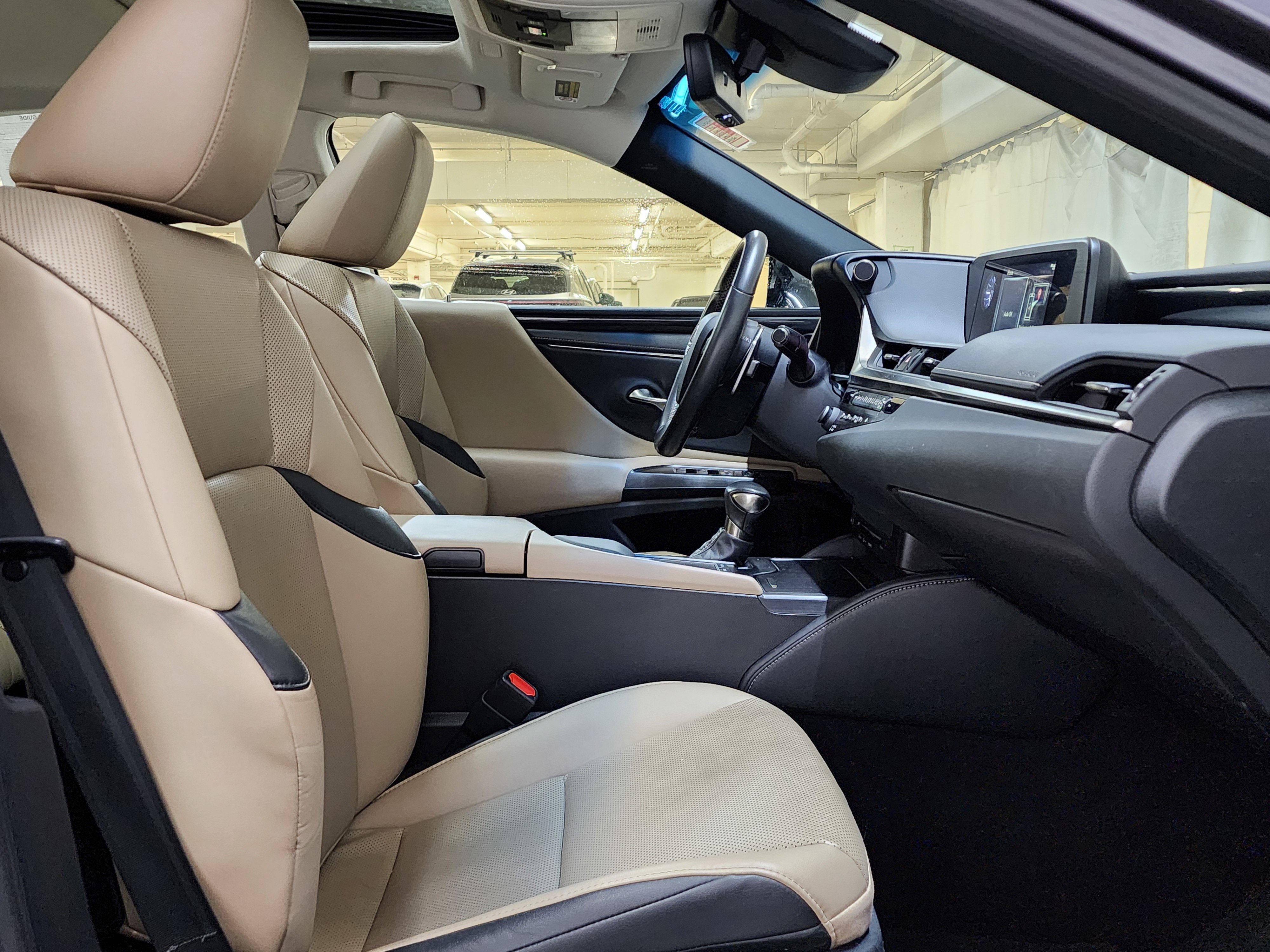 Used 2019 Lexus ES 350 w/ Accessory Package 2 image 23