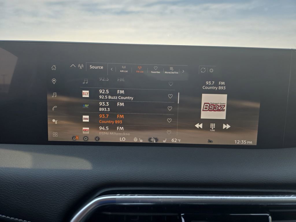 New 2025 Nissan Armada SL w/ Captain's Chari Seat Package image 20