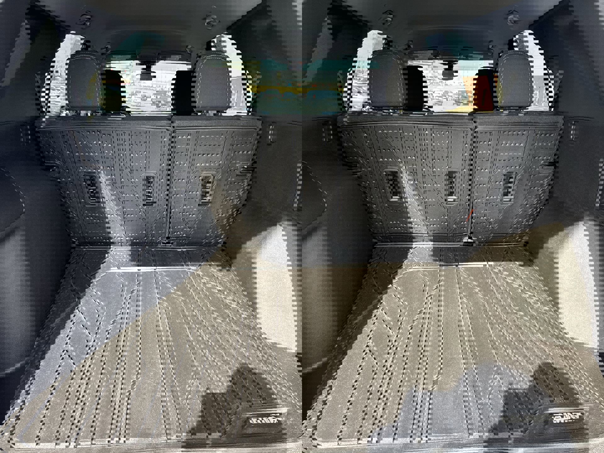 Certified 2021 Chevrolet Equinox LT w/ LPO, Floor Liner Package image 21