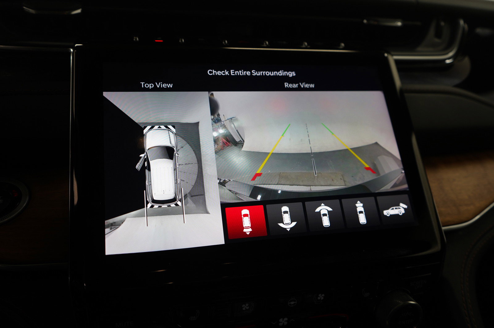 Used 2022 Jeep Grand Cherokee L Summit w/ Advanced Protech Group IV image 21