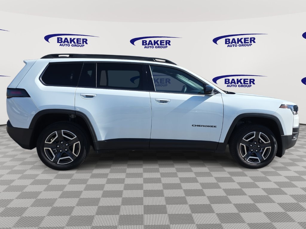 New 2026 Jeep Cherokee Laredo AWD/4WD image 2