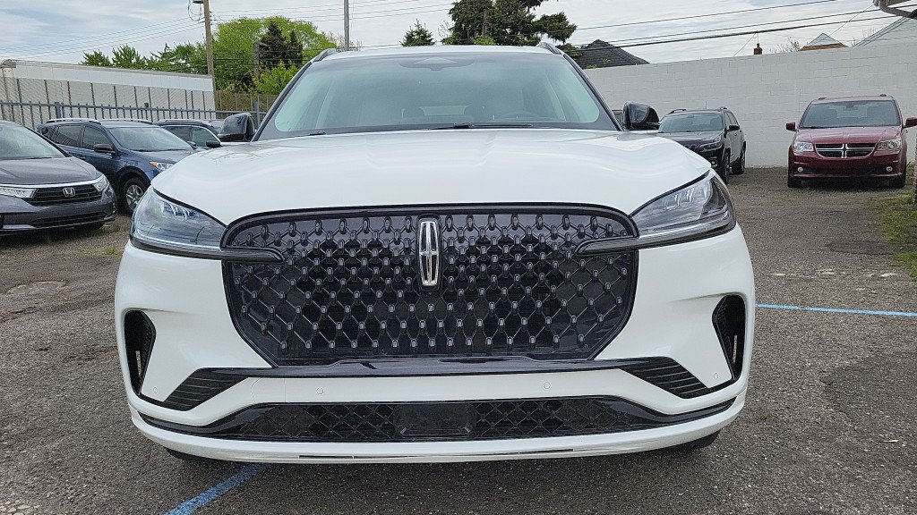 Used 2025 Lincoln Aviator Reserve w/ Jet Appearance Package AWD/4WD image 3