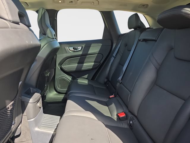Used 2022 Volvo XC60 T8 Inscription Expression w/ Advanced Package AWD/4WD image 17