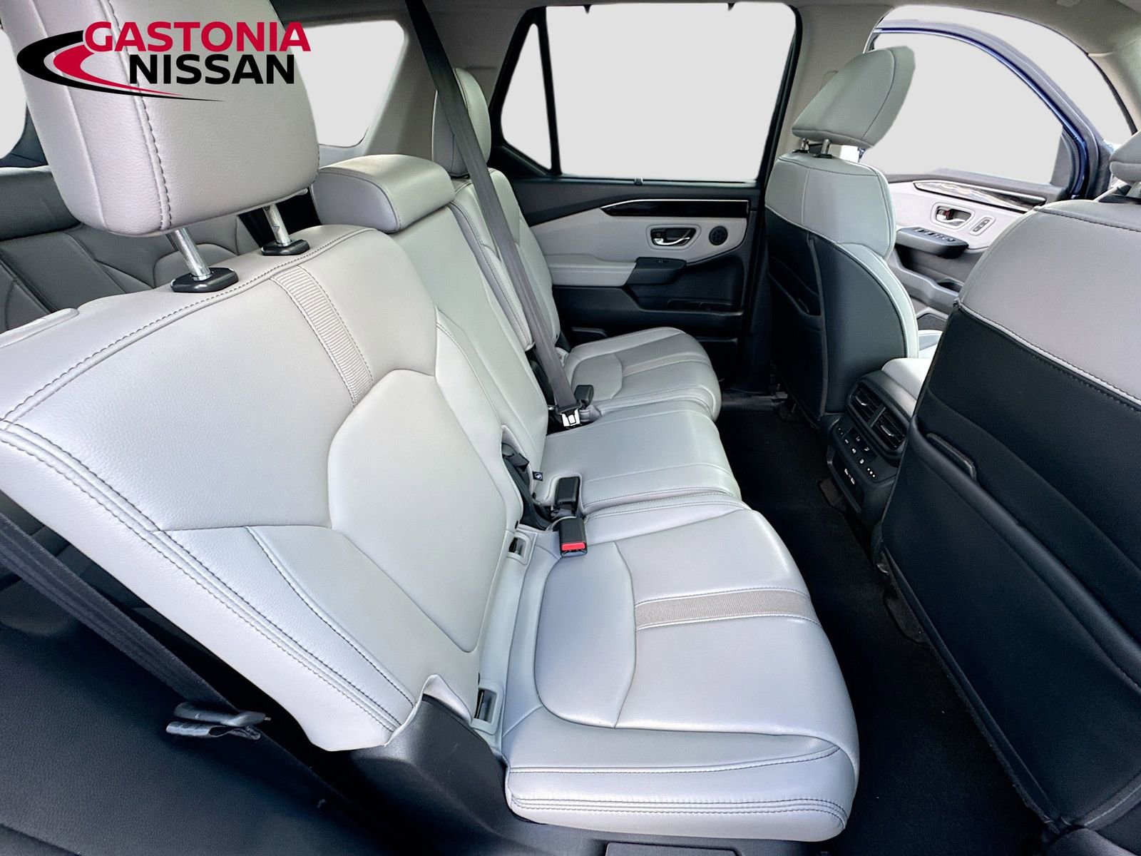 Used 2023 Honda Pilot Touring image 35