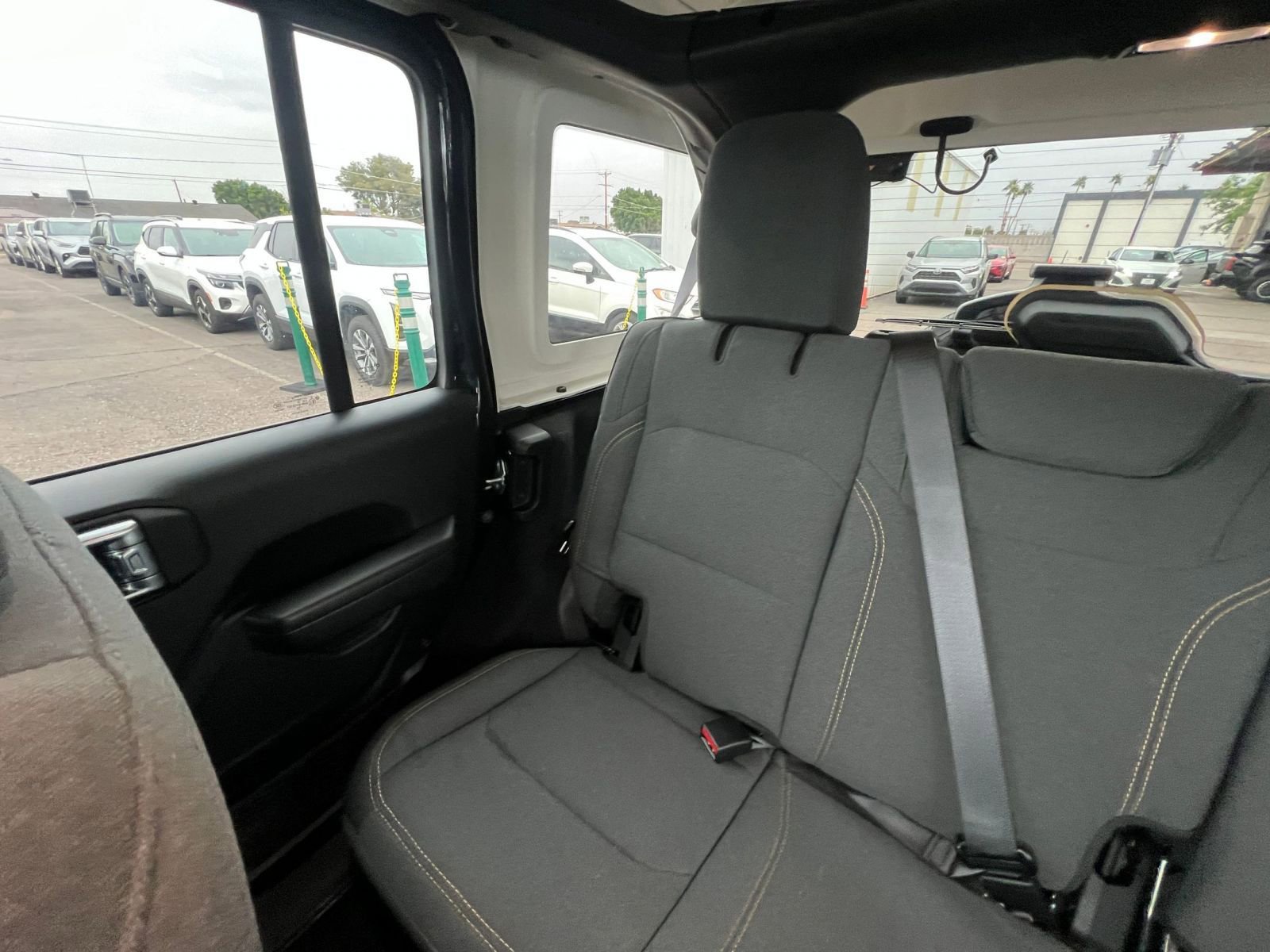 Used 2025 Jeep Wrangler Sport S image 39