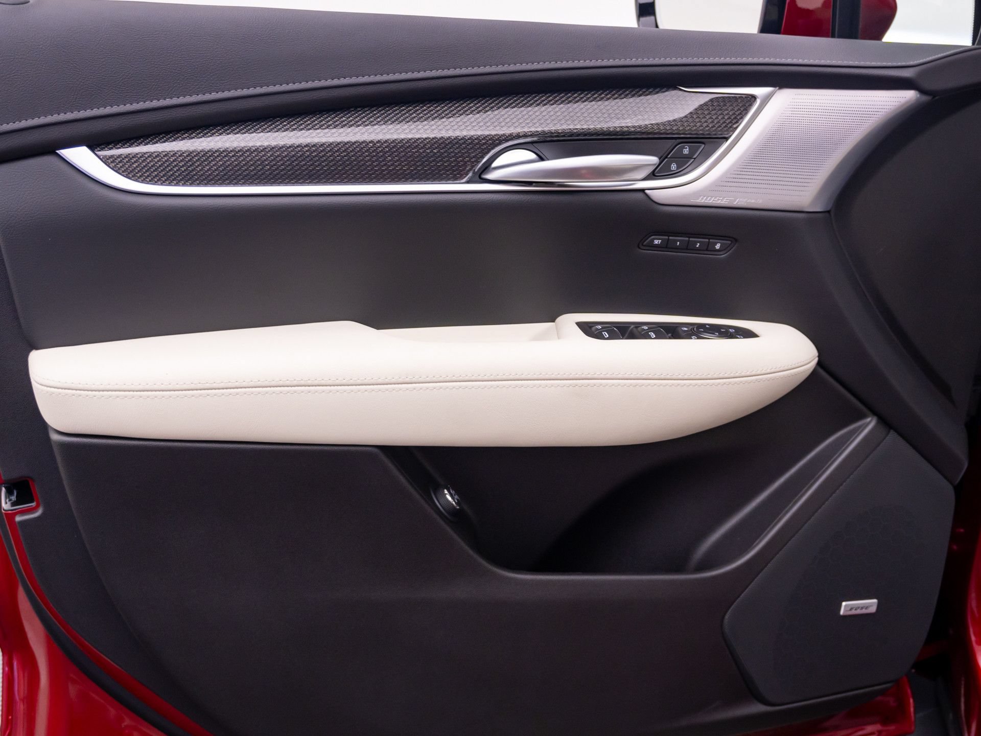New 2026 Cadillac XT5 Sportv w/ LPO, Floor Liner Package AWD/4WD image 12
