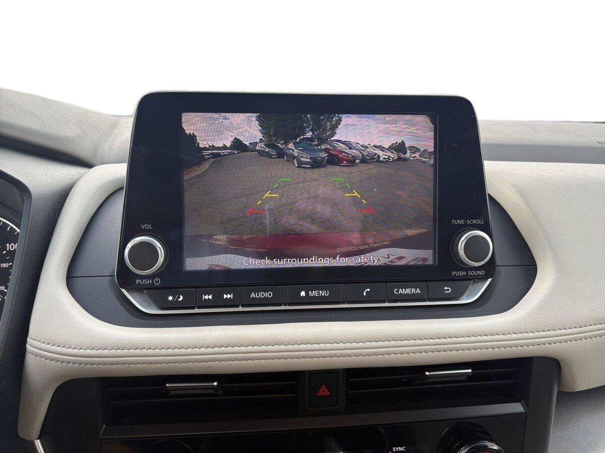 Used 2025 Nissan Rogue SV AWD/4WD image 20