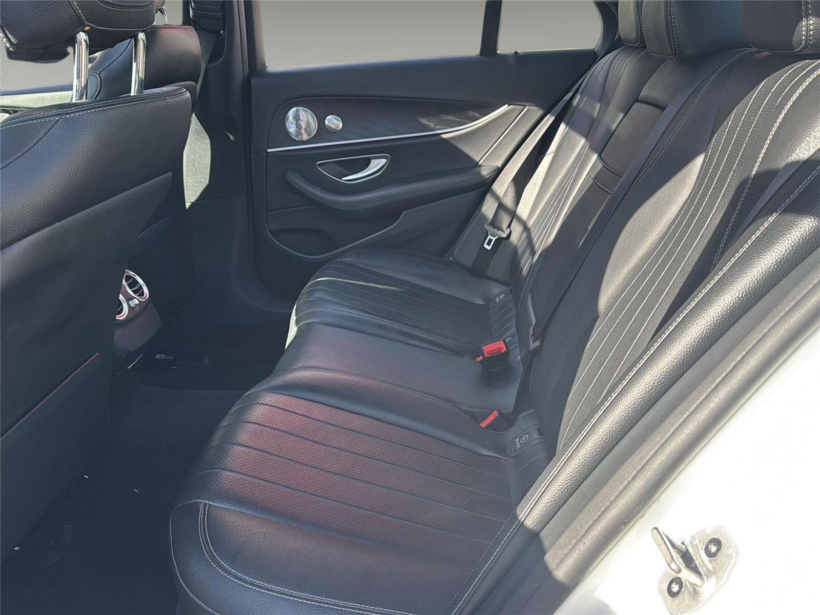 Used 2022 Mercedes-Benz E 350 Sedan image 26