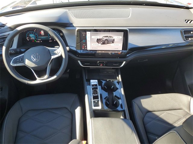 Certified 2024 Volkswagen Atlas Cross Sport SE w/ Black Wheel Package image 15