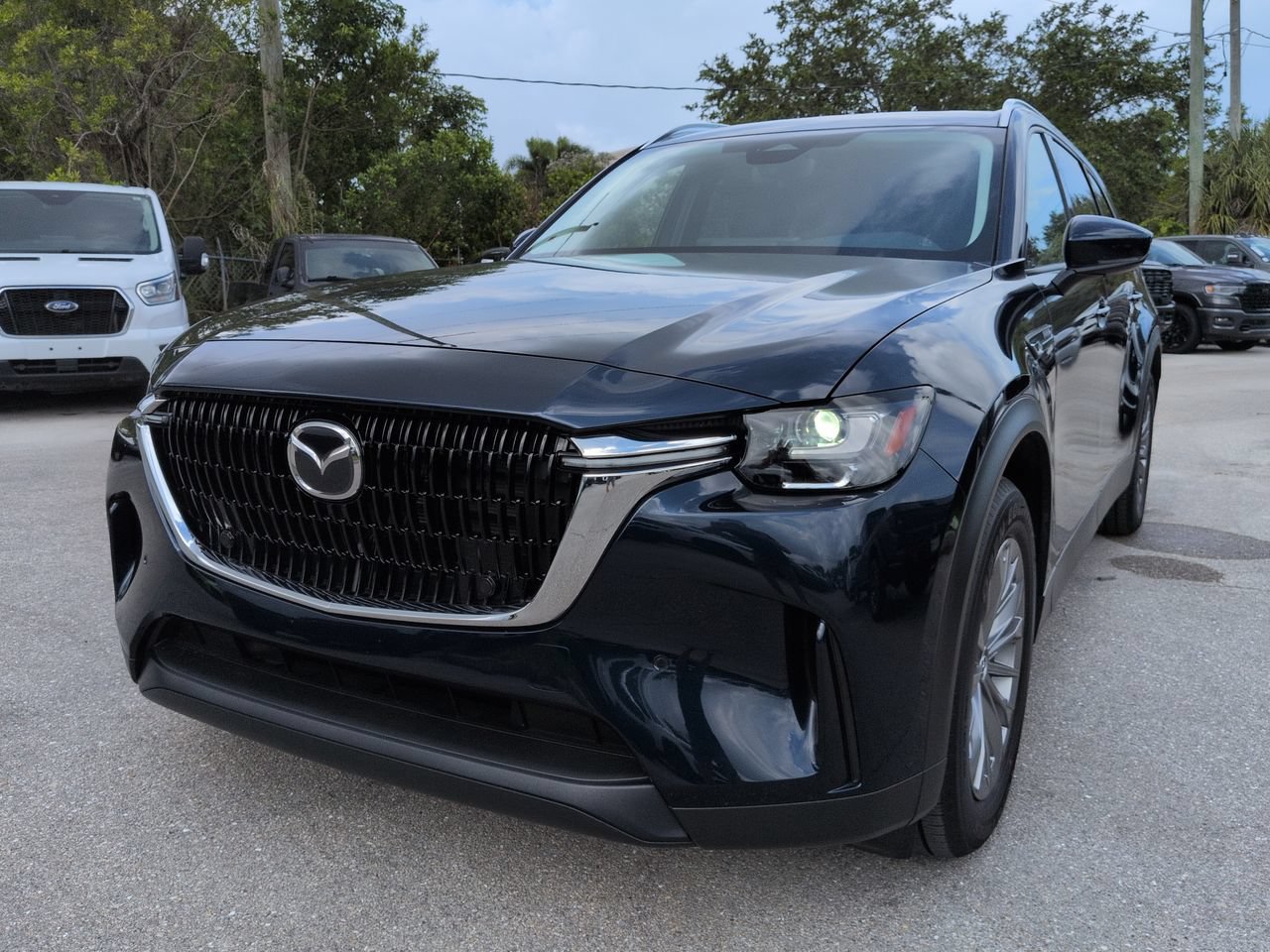 Used 2025 MAZDA CX-90 Plug-In Hybrid w/ Preferred AWD/4WD image 9