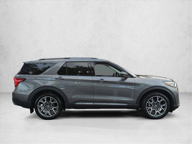 Used 2025 Ford Explorer Platinum w/ Ultimate Package RWD image 4