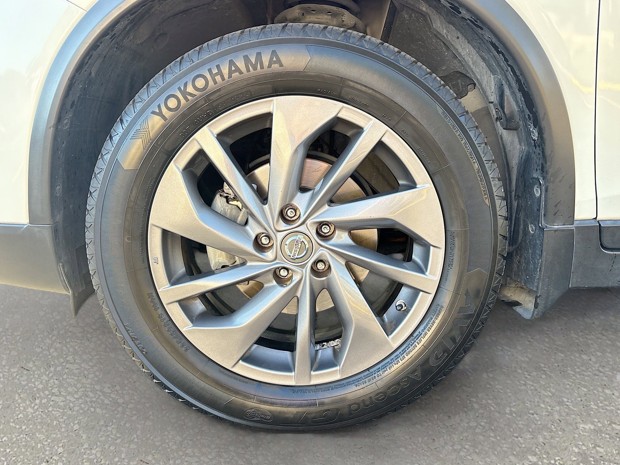 Used 2016 Nissan Rogue SL w/ SL Premium Package image 41