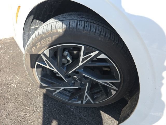 Used 2025 Kia K5 GT-Line image 13