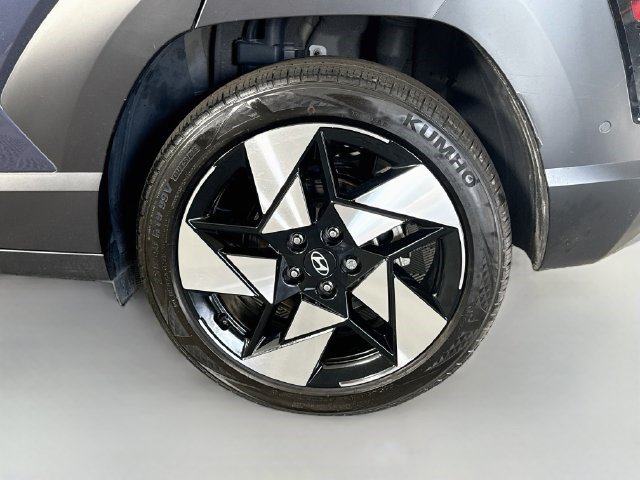 Used 2024 Hyundai Kona Limited FWD image 34