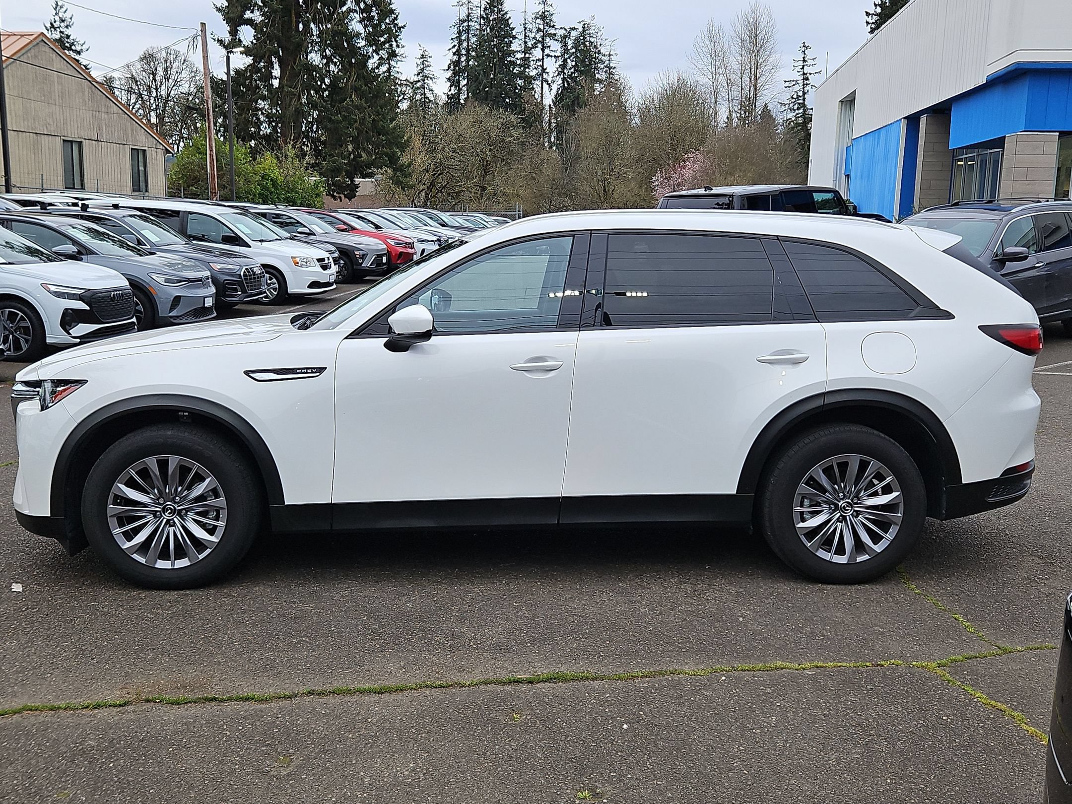 Used 2024 MAZDA CX-90 Plug-In Hybrid w/ Preferred AWD/4WD image 8
