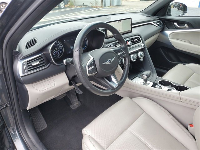 Used 2022 Genesis G70 2.0T image 11