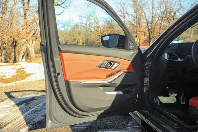 Used 2023 BMW M3 Competition w/ M Carbon Exterior Package image 33