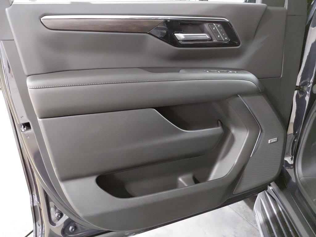 New 2026 Chevrolet Tahoe LT image 4