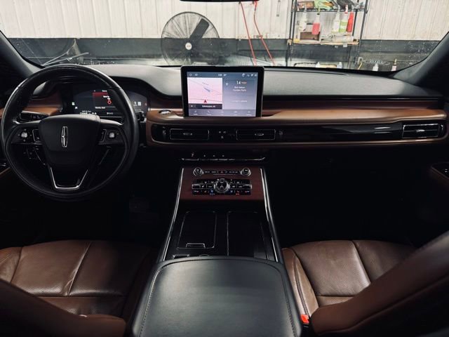 Used 2022 Lincoln Aviator Reserve w/ Elements Package Plus image 27