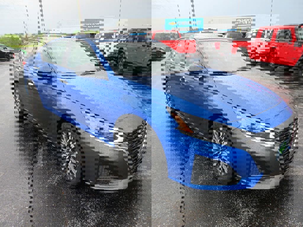 Used 2025 Nissan Altima 2.5 SV image 7